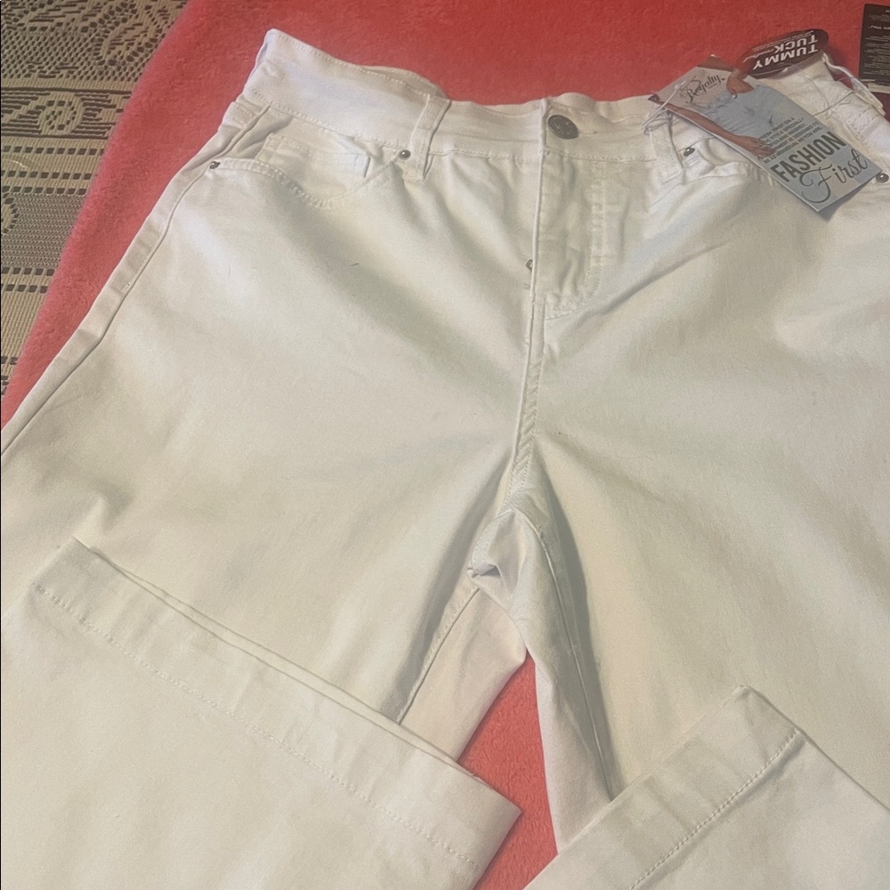 Royalty For Me Women's White Straight Leg Jeans - Picture 2 of 3